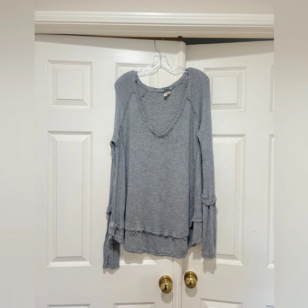 FREE PEOPLE- We the‎ Free Laguna gray Thermal Top sweater size medium